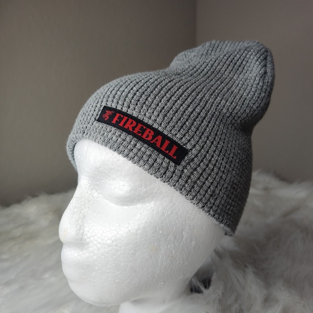 CAPAMERICA gray mens BEANIE knit winter HAT FIREBALL on‎ front one size Stretch